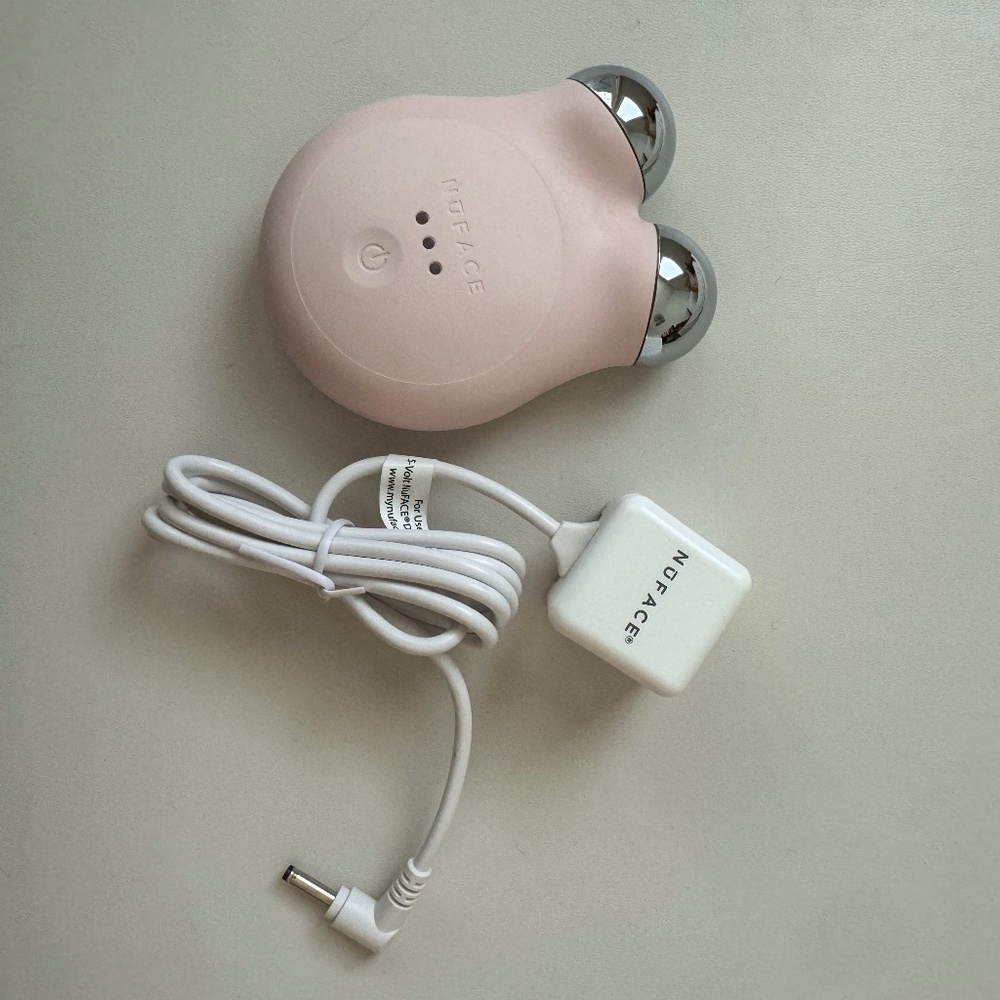 NuFACE Pink Facial Toning Device with Charger